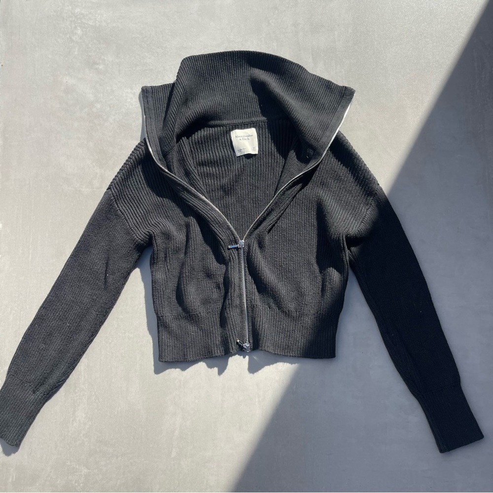 Abercrombie & Fitch Black Zip-Up Ribbed Sweater - Picture 3 of 7